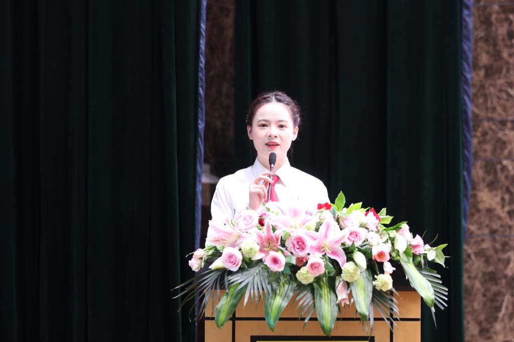 讲春梅故事 学英模精神 育法学新人——加拿大pc走势预测网站pc飞飞与邵阳法院联合开展读书报告会·座谈会
